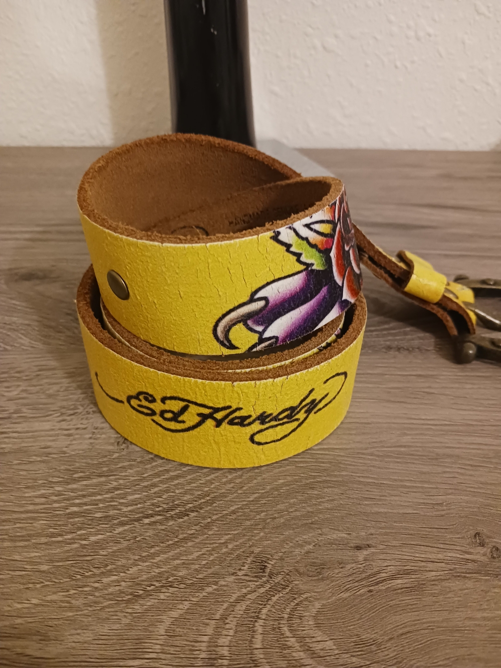 Ed Hardy YellowLeather Belt with Multicolor Rose /Panther Design - Picture 4 of 8